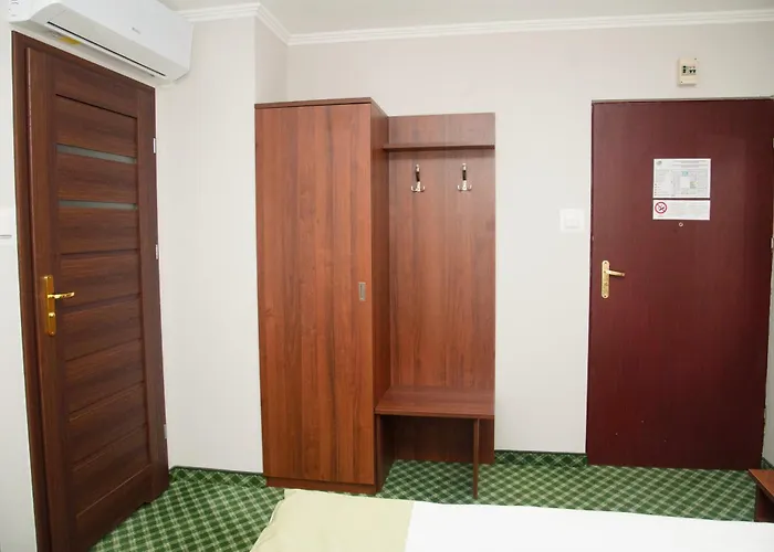 Hit & Aparthotel Warschau