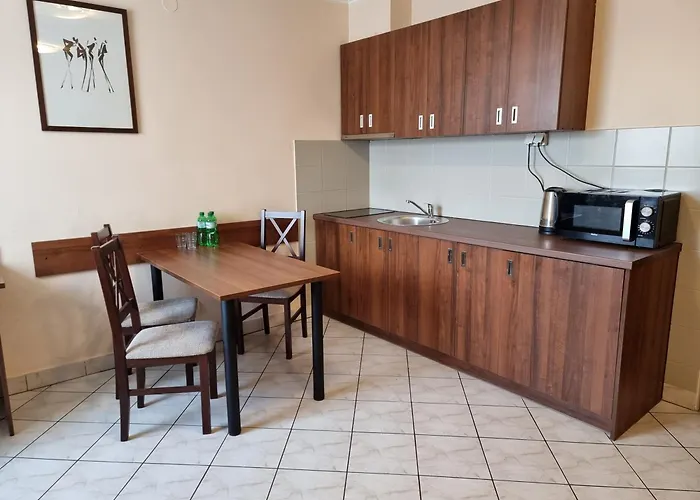 Hit & Aparthotel Warschau