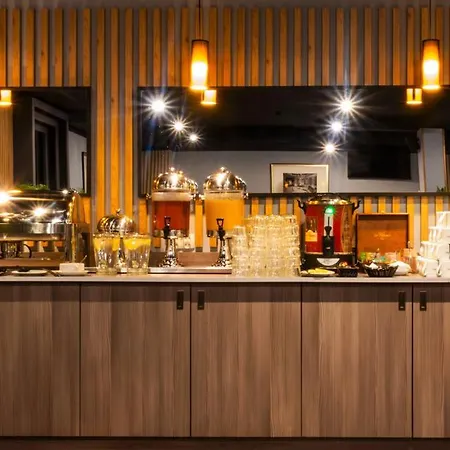 Apartahotel Hit & 4*