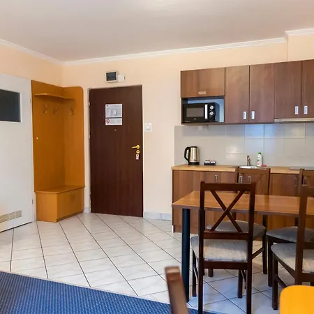 Hit & Apartahotel 4*