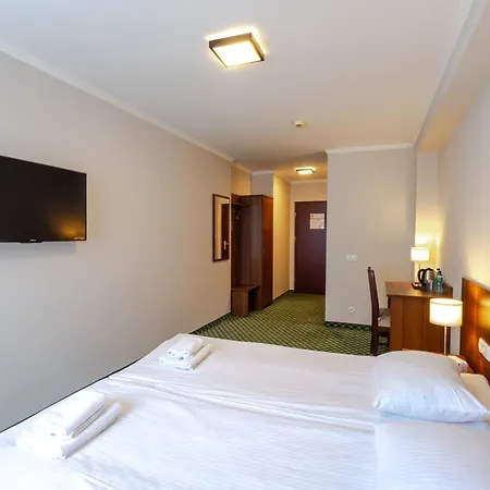 Hit & ワルシャワ