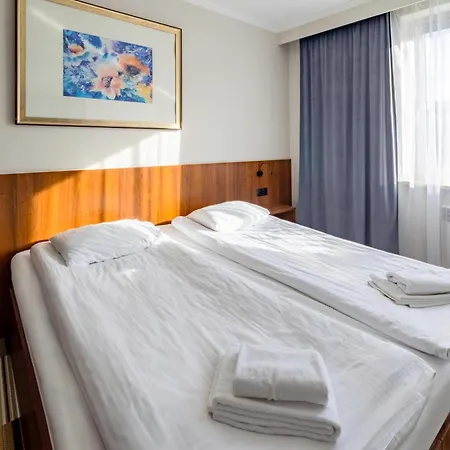 Hit & Apartahotel 4*