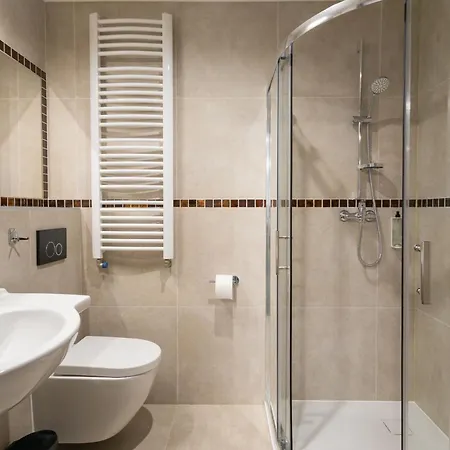 Apartahotel Hit & Varsovia