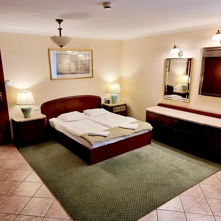 Hit & 4* Варшава