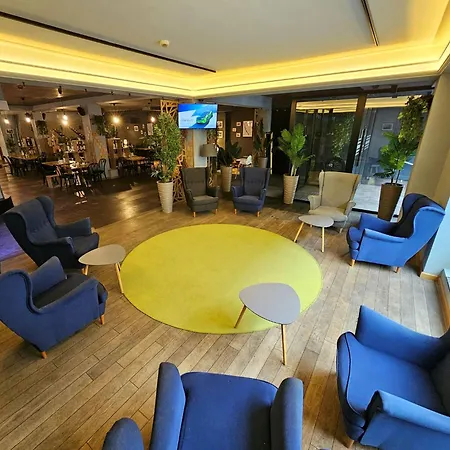 Hit & 4* Варшава