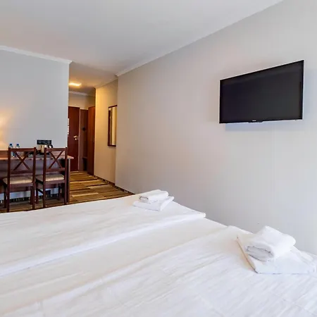 Hit & Апарт-отель Варшава