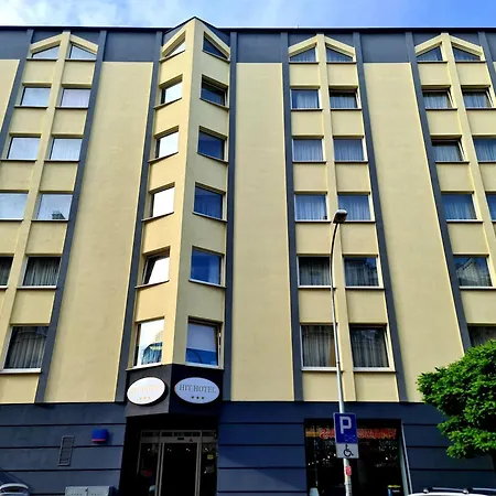 Hit & Apartahotel 4*